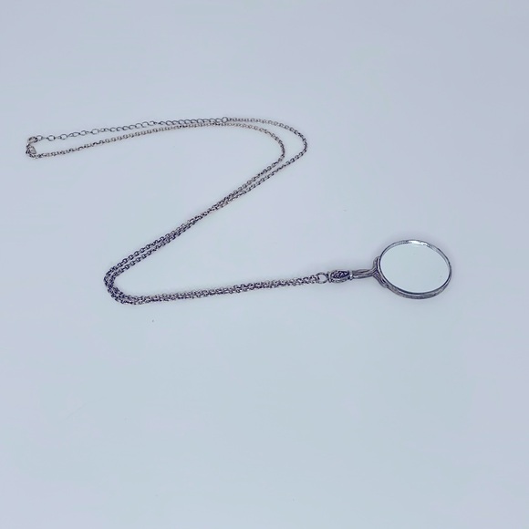 REGALROSE Victorian Inspired Mini Vanity Hand Mirror Necklace - Picture 3 of 4